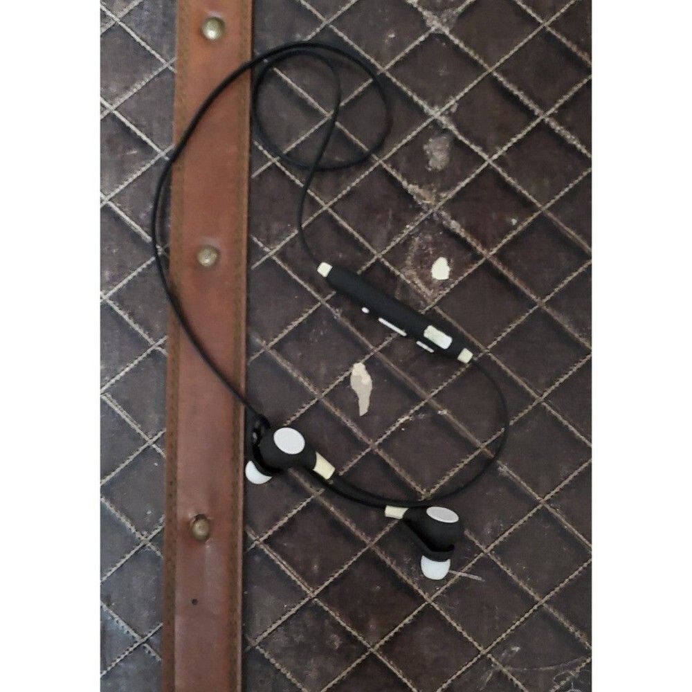 iWorld Bluetooth headphones